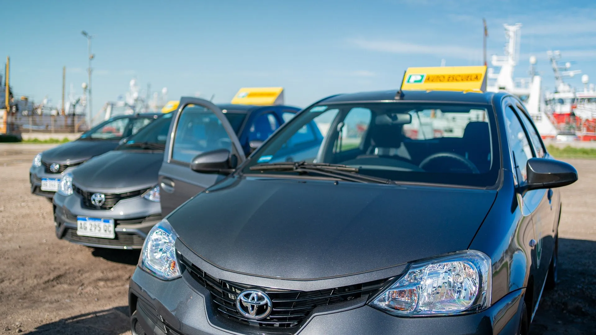 Autos 0km de Academia Del Sur para alquilar y rendir el examen práctico
